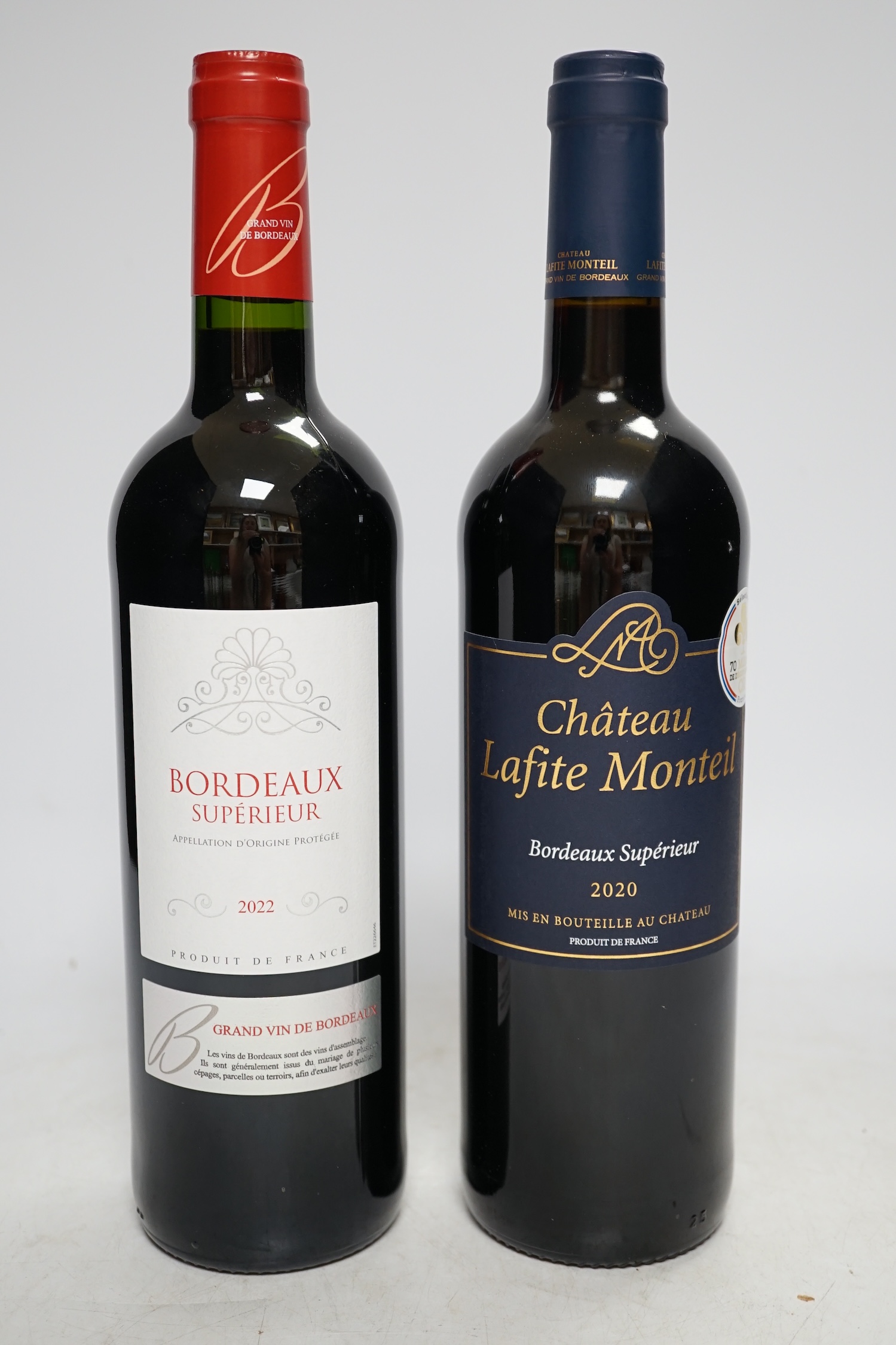 Twelve bottles of wine to include six bottles of Chateau Lafite Monteil, four bottles of Bordeaux Superieur 2022 and four bottles of Moncade Bordeaux. Condition - good, storage unknown